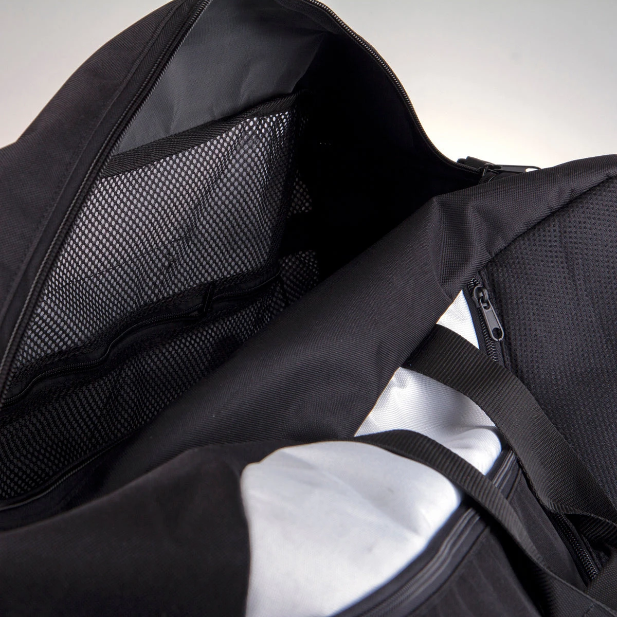 Sports Bag FIGHTER Calligraphy - Black, FTS-01 5 Sports Bag FIGHTER Calligraphy - Black, FTS-01 - Image 3