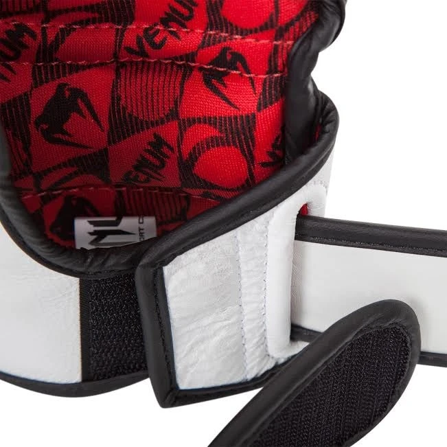 Venum Undisputed MMA Gloves 2.0 - White, VENUM-1393 6 Venum Undisputed MMA Gloves 2.0 - White, VENUM-1393 - Image 4