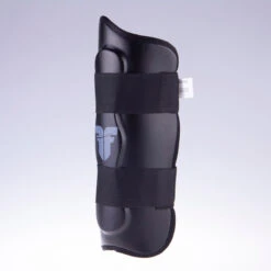 Shin Guard Fighter Ergo - Black, FSG-001B -ADIDAS Sales Shop 32dbfb5d51583c4e2034268dfcf30e66