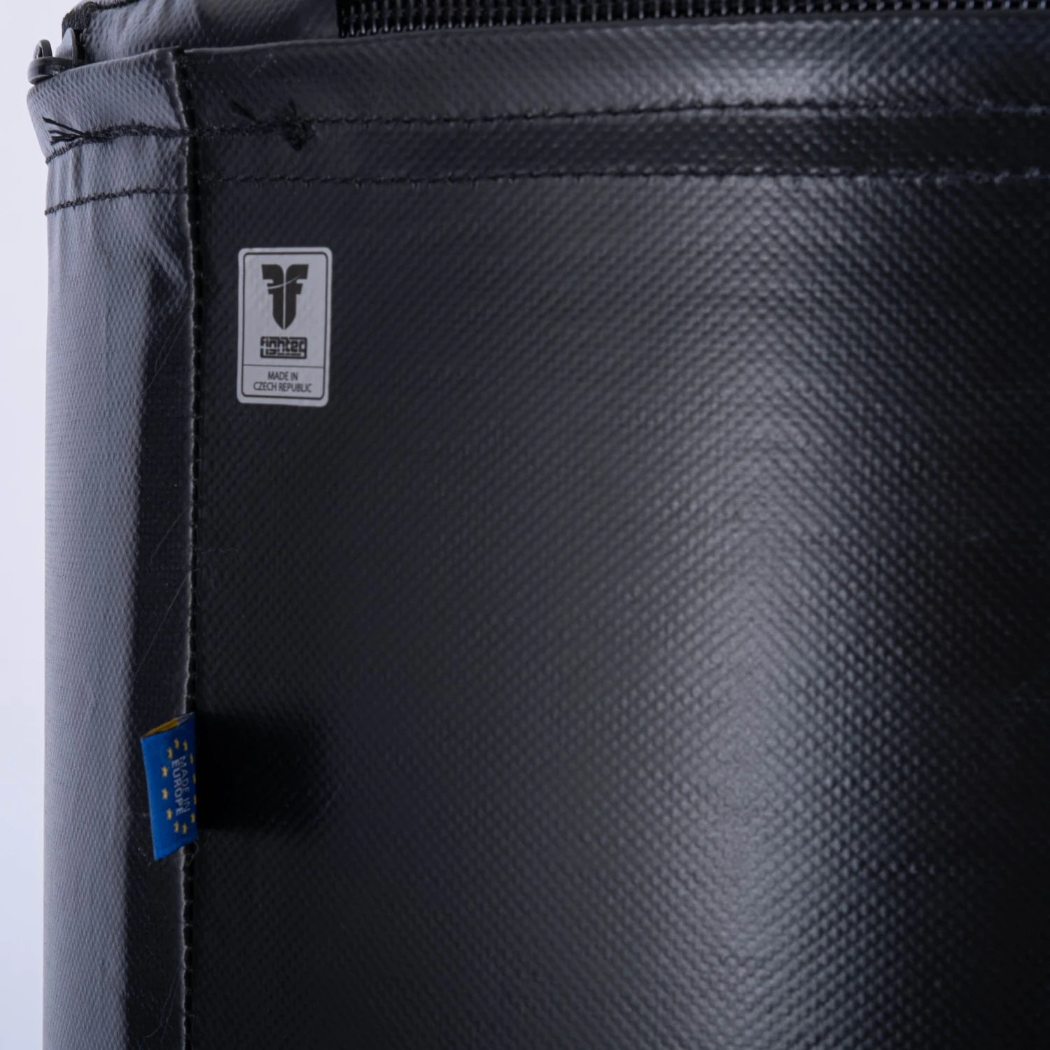 Fighter Free-Standing Boxing Bag Classic - Black/gold 6 Fighter Free-Standing Boxing Bag Classic - Black/gold - Image 4