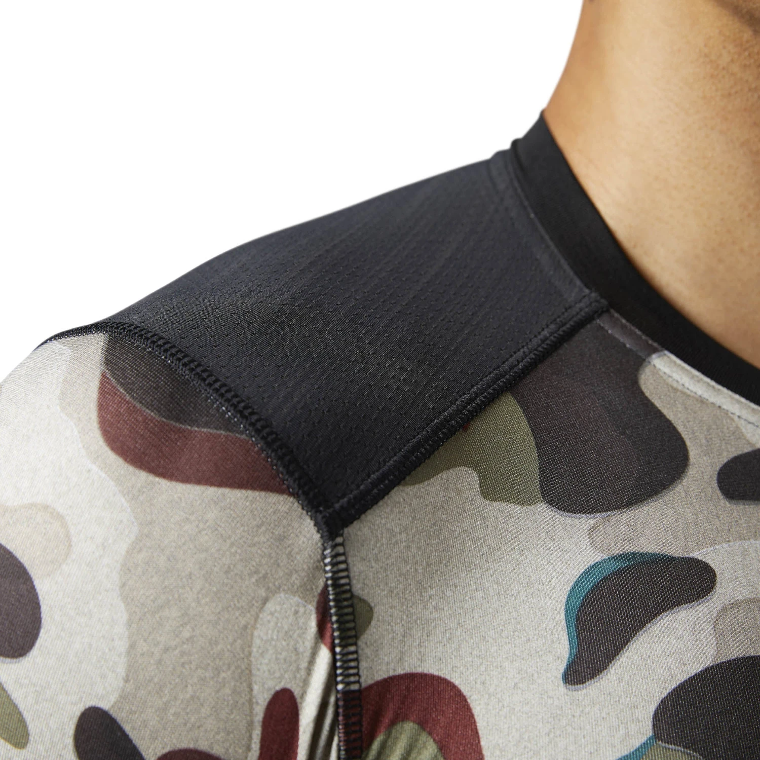 Reebok Activchill Compression Tee Camo Print - Camo, BR9566 4 Reebok Activchill Compression Tee Camo Print - Camo, BR9566 - Image 2