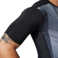 Reebok OS Compress T-shirt - Black, DY8032 -ADIDAS Sales Shop c3d9633e8efff4a9e4d8a2c33aaed3e9