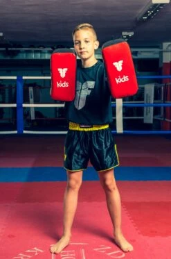 Fighter KIDS Kick Pad - PAIR - Red/black, FKLT0003 7 Fighter KIDS Kick Pad - PAIR - Red/black, FKLT0003 -ADIDAS Sales Shop cdc8cf0b6e6a78ae54204fd6d5ffb636