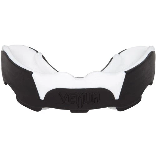 Mouth Guard Venum Predator - White/black, VENUM-0621 3 Mouth Guard Venum Predator - White/black, VENUM-0621