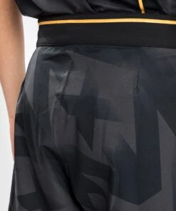 Venum Razor Kids MMA Shorts - Black/gold -ADIDAS Sales Shop fcd34f0ebb0e9a6646a029278927a52a61653ffe FS RAZOR BLACK 08